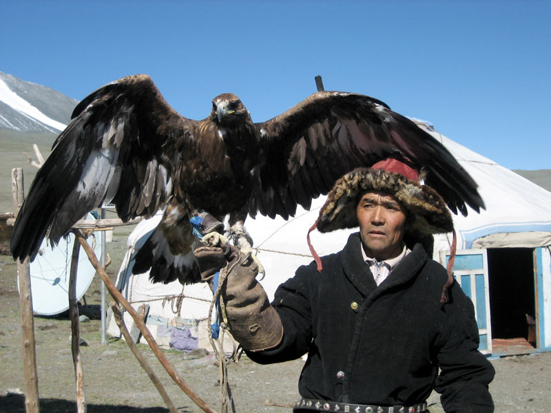 Kazakh eagle hunter in Mongolia. Photo credit: Yulia Protosova