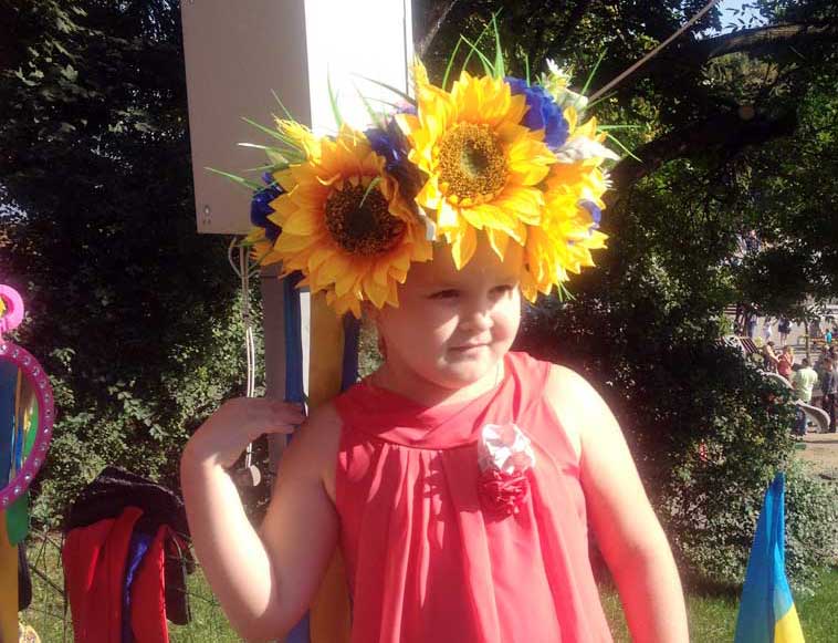 A wreath (venki) woven from sunflowers. Photo credit: Luba Rudenko