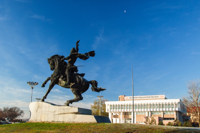 Tiraspol’s statue of Russian military leader Alexander Suvorov, who founded the city in 1792. Photo credit: Dima Radu.
