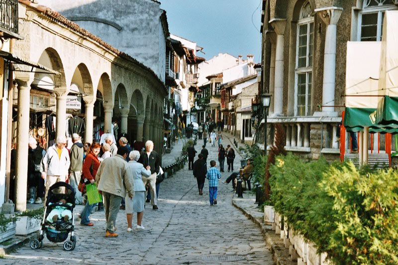 Winding streets of the Old Town in Veliko Tarnovo, Bulgaria. Photo credit: Martin Klimenta
